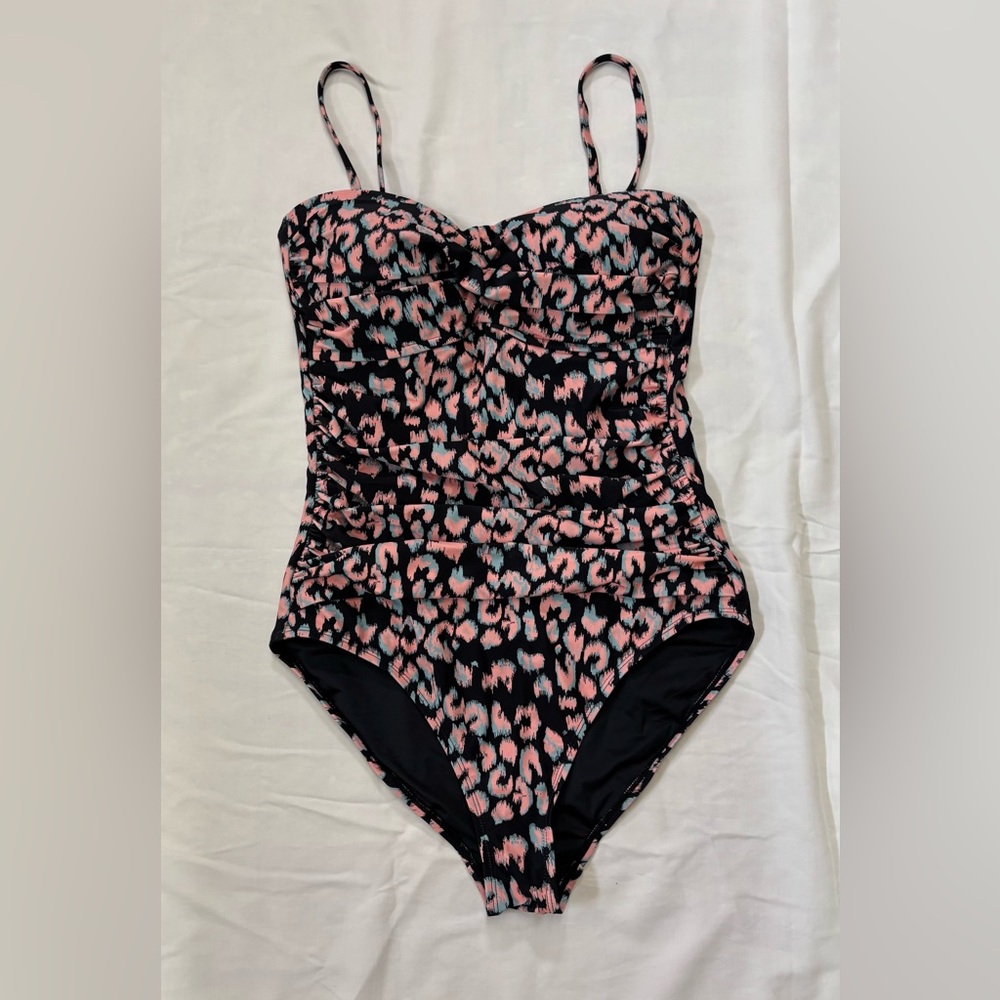 RELLECIGA Pink and Black Leopard Print One Piece Swimsuit Women’s Size Medium